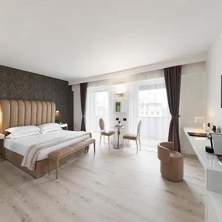 Imperial Garden Hotel 5*